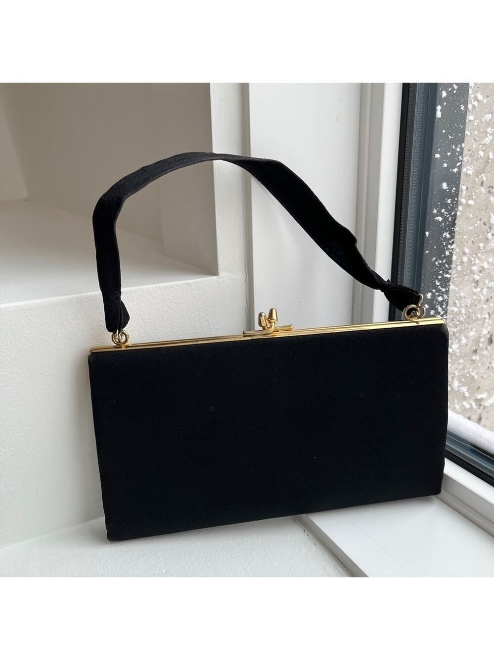 VINTAGE Slim Black Fabric Evening Frame Bag Gold Tone Kiss Closure 50's 60's